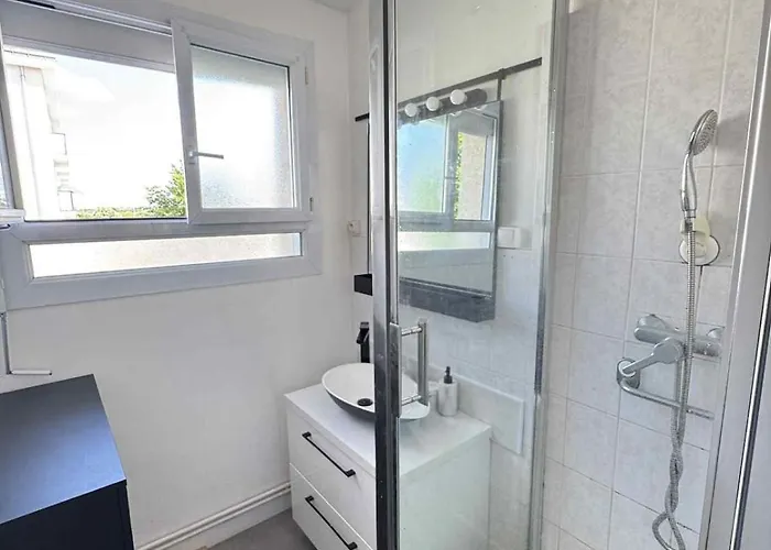 Apartment T3 A Ideal Pros - Parking Gratuit Angers